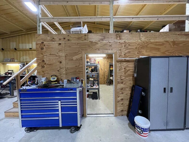 More Photos Of 1800 FM 775, Seguin Warehouse For Sale
