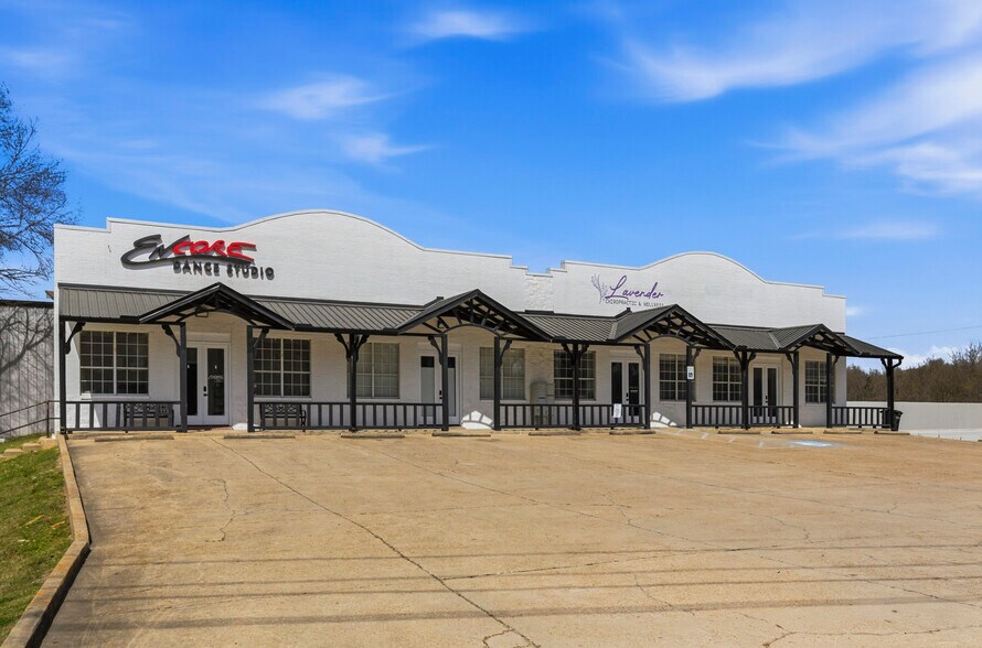 More Photos Of 148 Weisenberger Rd, Madison Flex For Lease