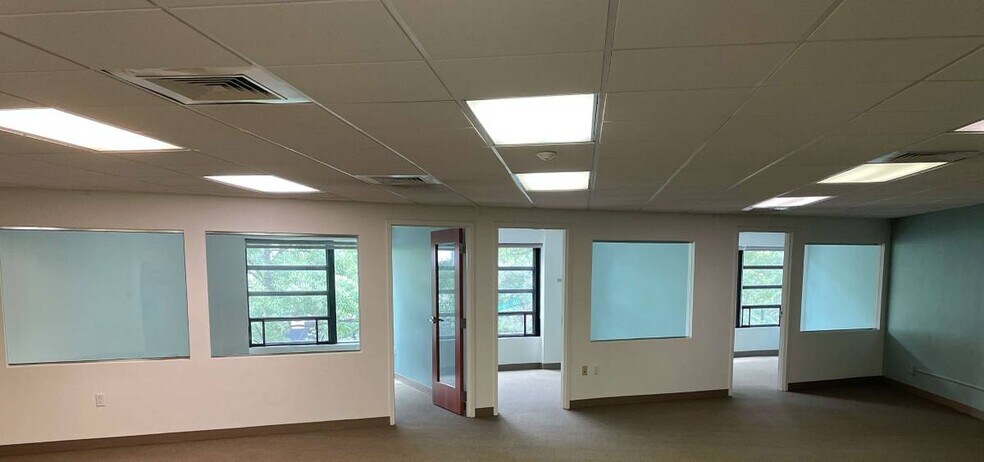 More Photos Of 1408 N Fillmore St, Arlington Office For Lease