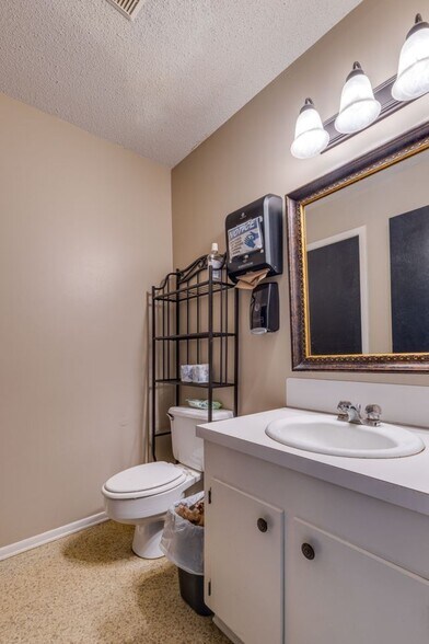 More Photos Of 161 Christian Dr, Rayville Medical For Sale
