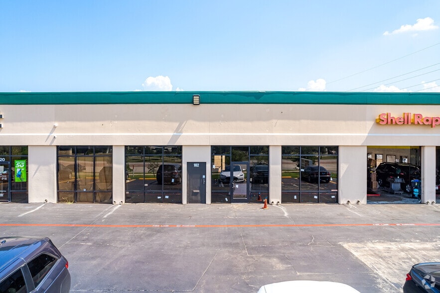 More Photos Of 2100 Sadau Ct, Denton Unknown For Lease