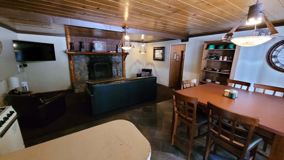 More Photos Of 42268 Moonridge Rd, Big Bear Lake Hospitality For Sale