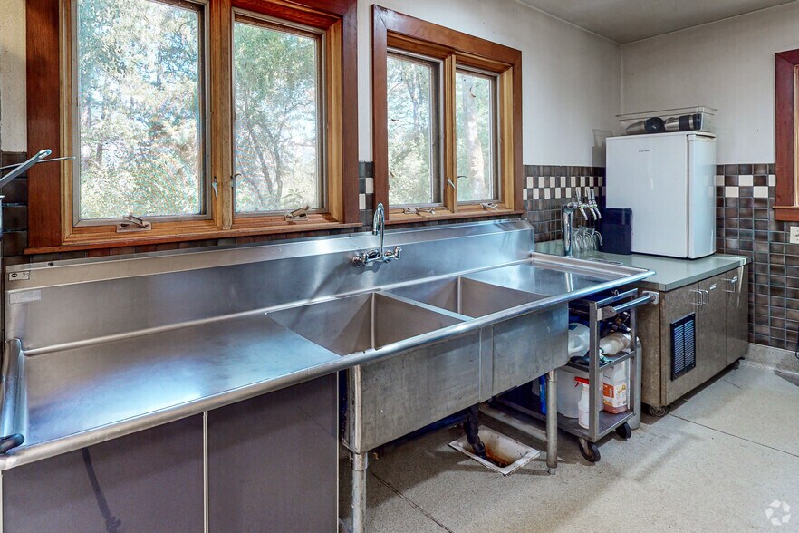 More Photos Of 18501 Van Zandt Resort Rd, Philo Lodge Meeting Hall For Sale