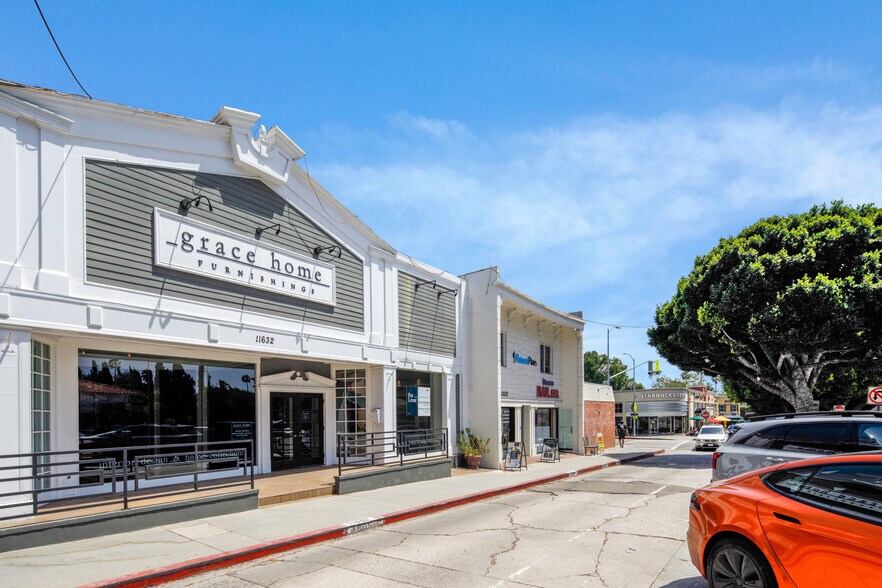 More Photos Of 11628-11632 Barrington Ct, Los Angeles Storefront Retail Office For Lease
