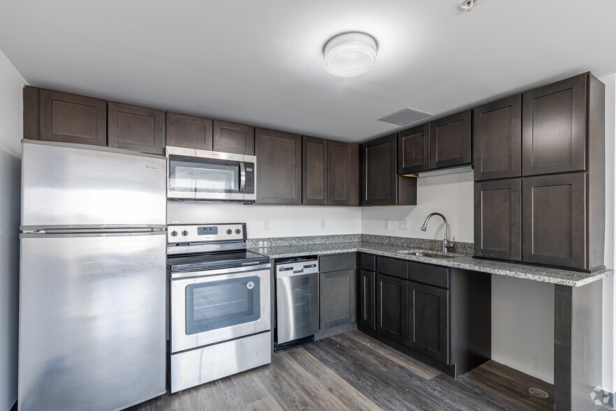 More Photos Of 50 Morgan St, Hartford Apartments For Sale