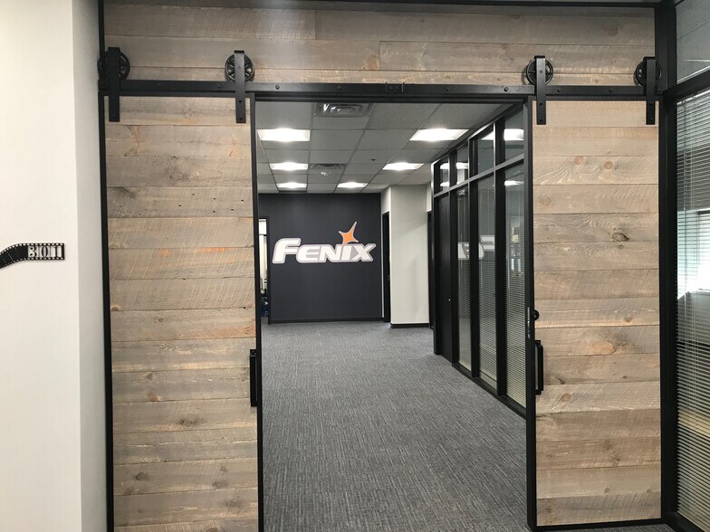 More Photos Of 10488 W Centennial Rd, Littleton Warehouse For Lease