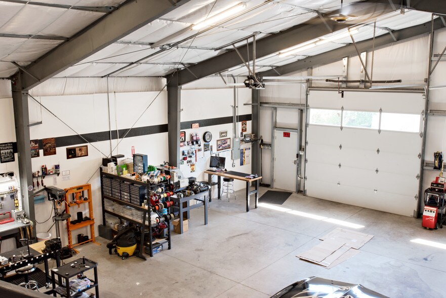 More Photos Of 2222 Mustang Dr, Silt Industrial For Lease