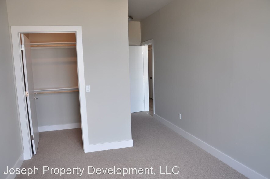 More Photos Of 4175 N Oakland Ave, Shorewood Multifamily For Sale
