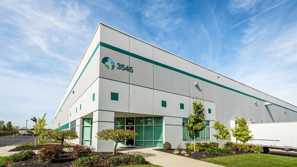 More Photos Of 3515-3595 Urbancrest Industrial Dr, Grove City Warehouse For Lease