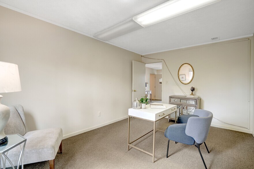 More Photos Of 7297 US-29, Falls Church Office For Sale
