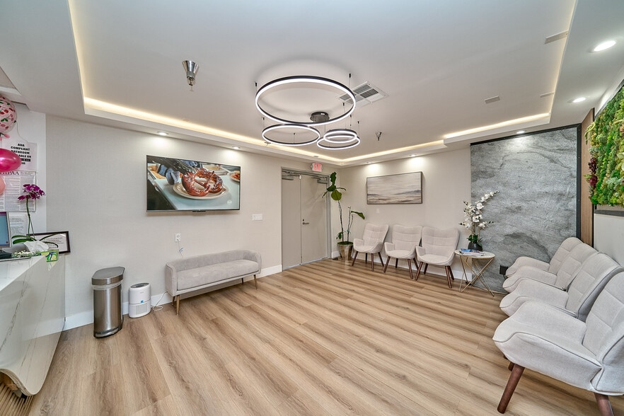 More Photos Of 8737 Beverly Blvd, West Hollywood Medical For Sale