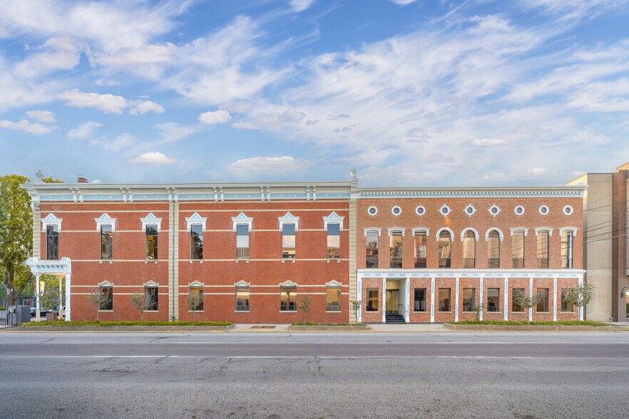 More Photos Of 301 Washington St, Columbus Office For Lease