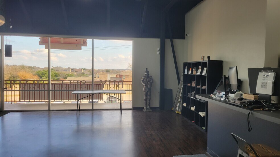 More Photos Of 15912 N RR 620, Austin Unknown For Lease