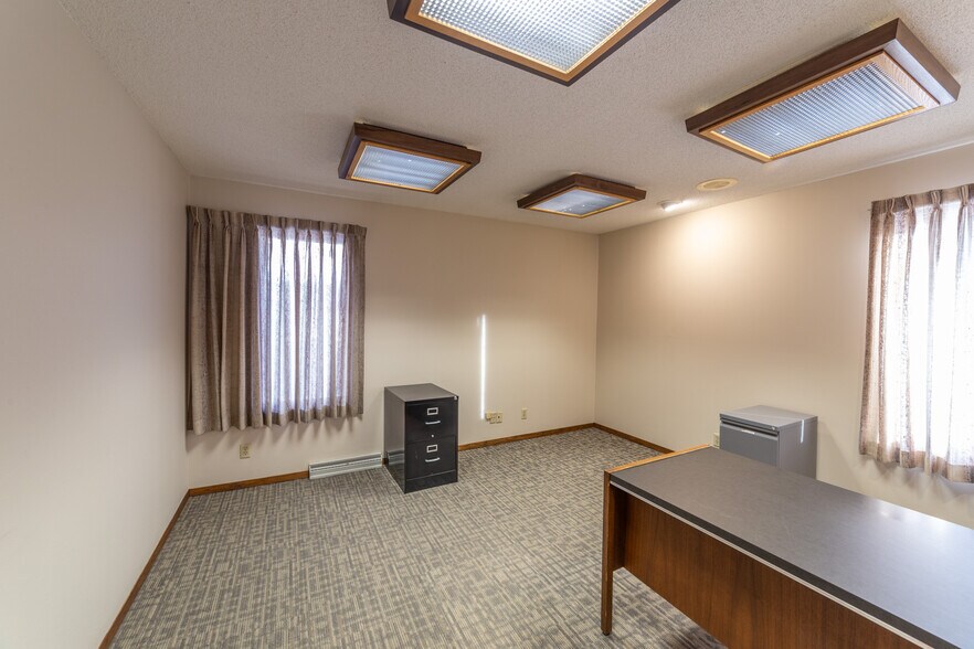 More Photos Of 605 Scott St, Wausau Office For Sale