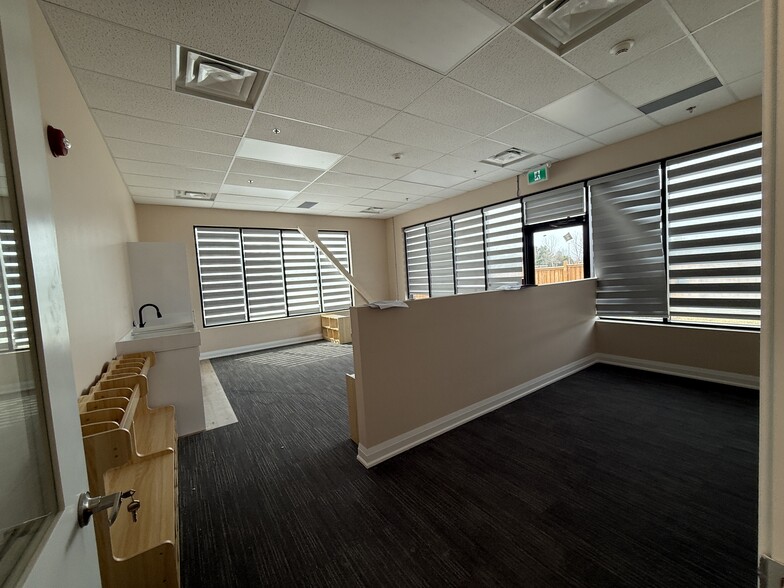 More Photos Of 2146 Kains Rd, London Freestanding For Sale