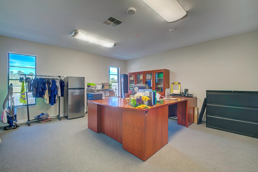 More Photos Of 6001 Deltona Blvd, Spring Hill Schools For Sale