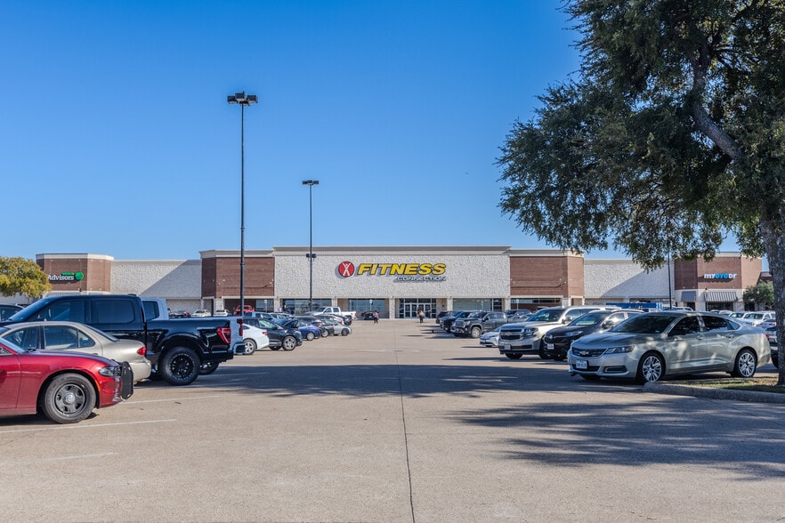 More Photos Of 2810 E Trinity Mills Rd, Carrollton Unknown For Lease