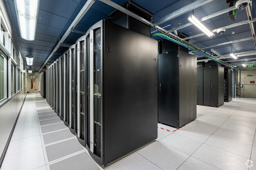 More Photos Of 3250 Wilshire Blvd, Los Angeles Office For Lease