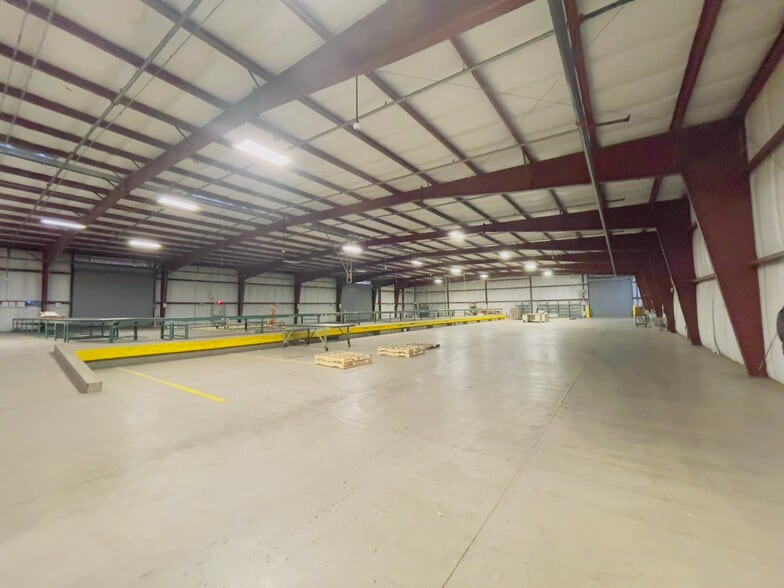 More Photos Of 4062 E Industry Dr, Sierra Vista Warehouse For Lease