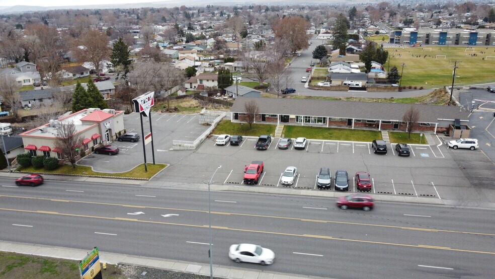 More Photos Of 2417 W Kennewick Ave, Kennewick Restaurant For Lease