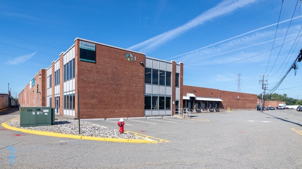 Primary Photo Of 1 Castle Rd, Secaucus Warehouse For Lease
