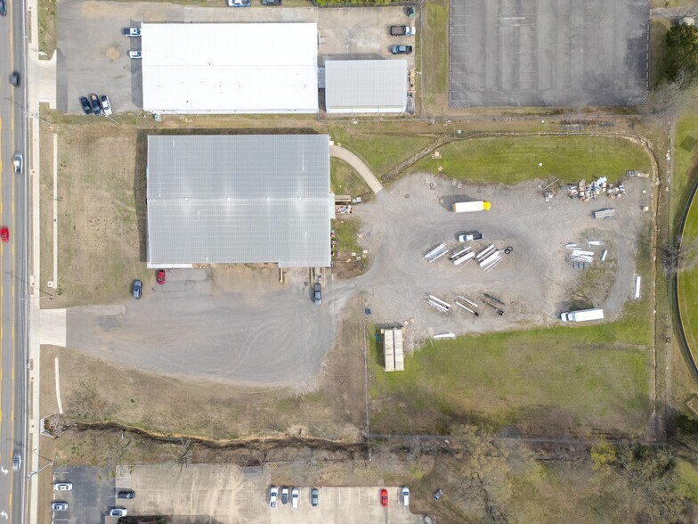 More Photos Of 1801 Knoxville Ave, Russellville Showroom For Sale