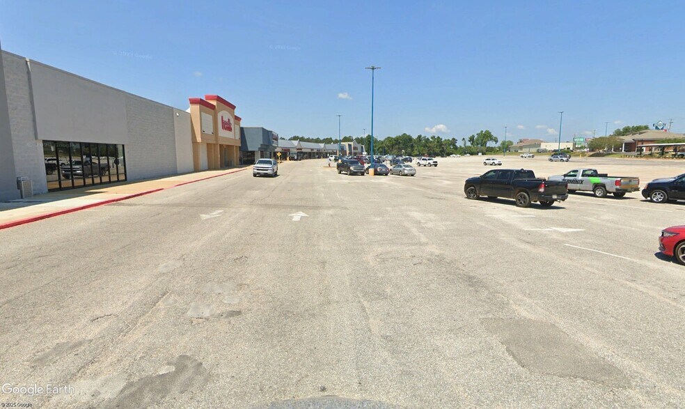 More Photos Of 1235-1267 Highway 231 S, Troy Storefront For Lease