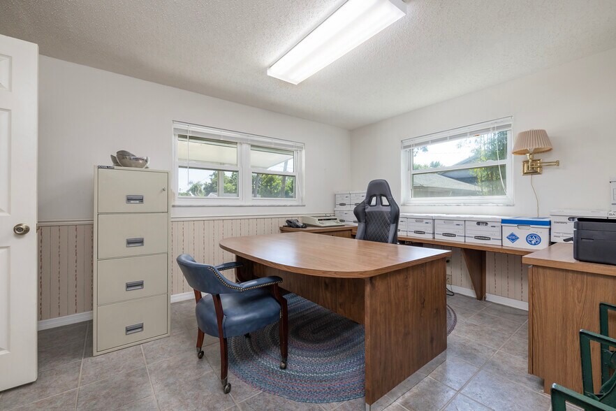 More Photos Of 2300 W Bay Dr, Largo Office Residential For Lease