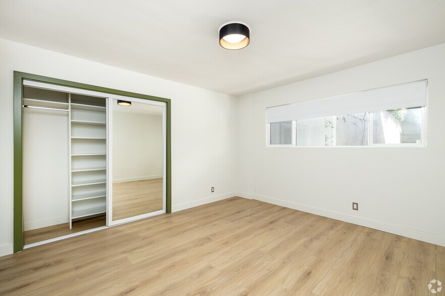 More Photos Of 6615 Franklin Ave, Los Angeles Apartments For Sale