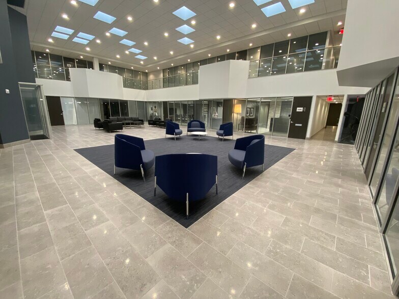 More Photos Of 3104 Edloe St, Houston Office For Sale