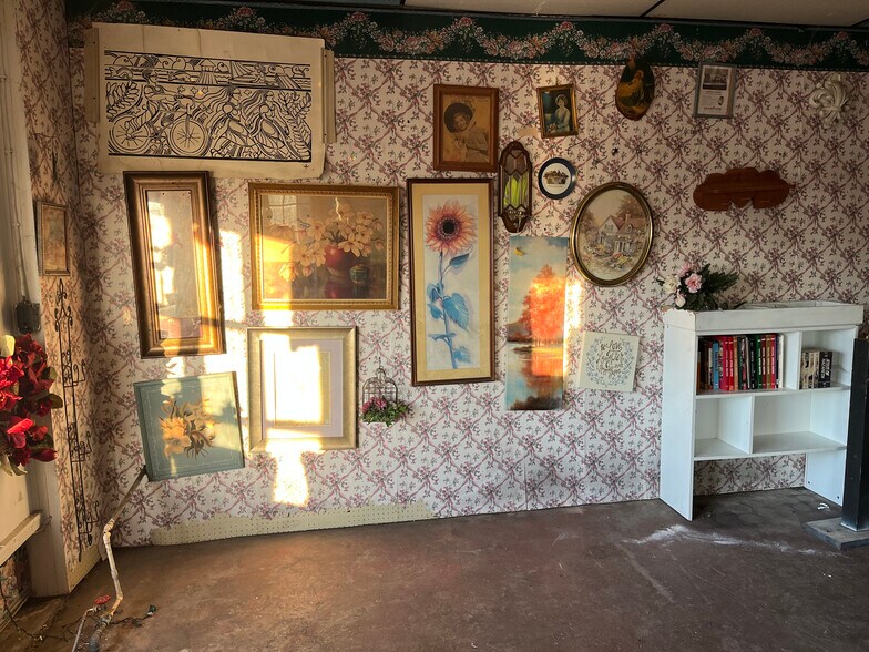 More Photos Of 212 Ferry St, Metropolis Freestanding For Sale