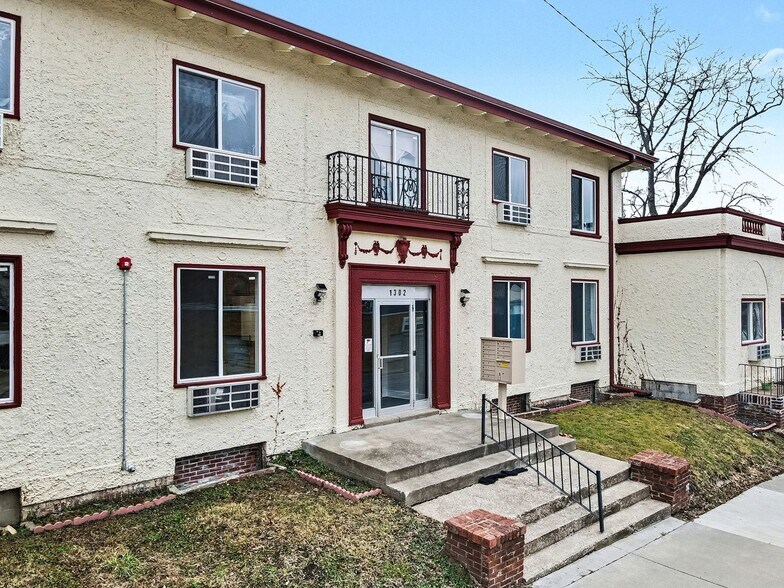 More Photos Of 1302 Faraon St, Saint Joseph Office For Sale
