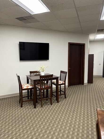More Photos Of 415 McFarlan Rd, Kennett Square Office For Lease