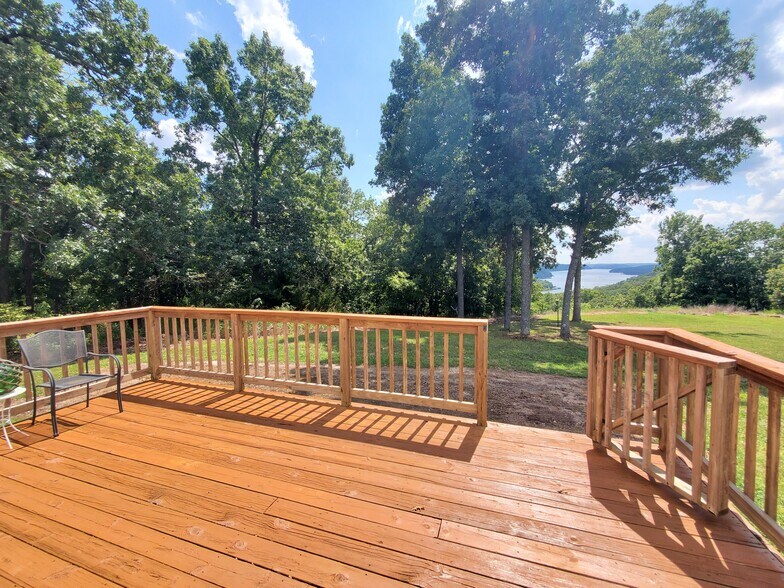 More Photos Of 250 Sunset Hills Dr, Sunrise Beach Storefront Retail Office For Sale