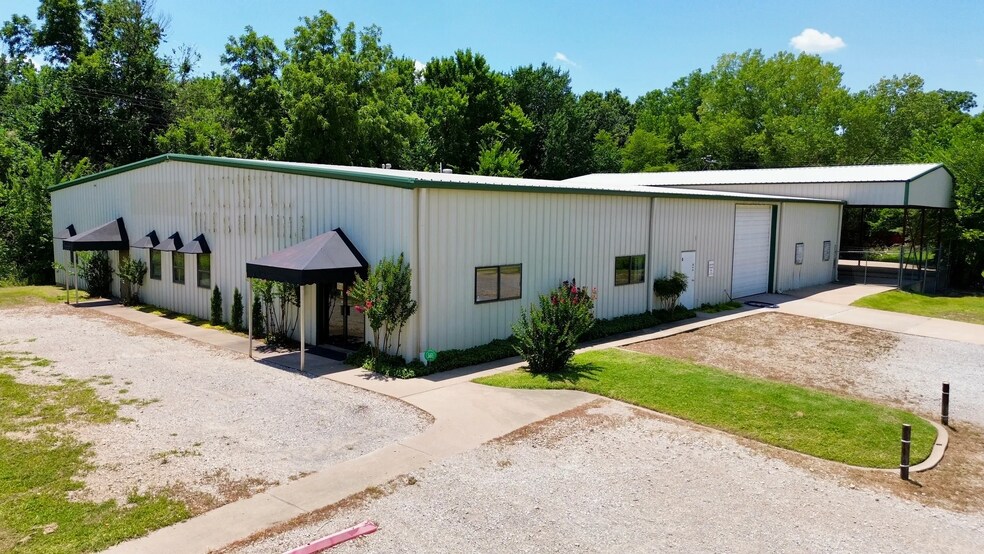 Primary Photo Of 4203 S Division St, Guthrie Showroom For Sale