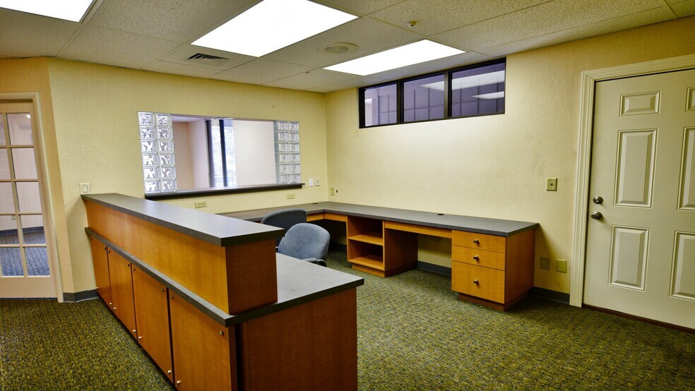 More Photos Of 9109 Baymeadows Rd, Jacksonville Medical For Lease