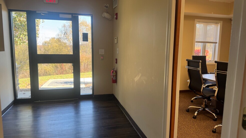 More Photos Of 1460 Route 17M, Chester Medical For Lease