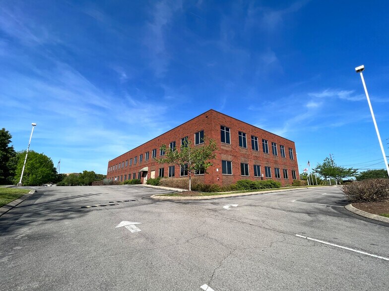 More Photos Of 7102 Commerce Way, Brentwood Loft Creative Space For Sale