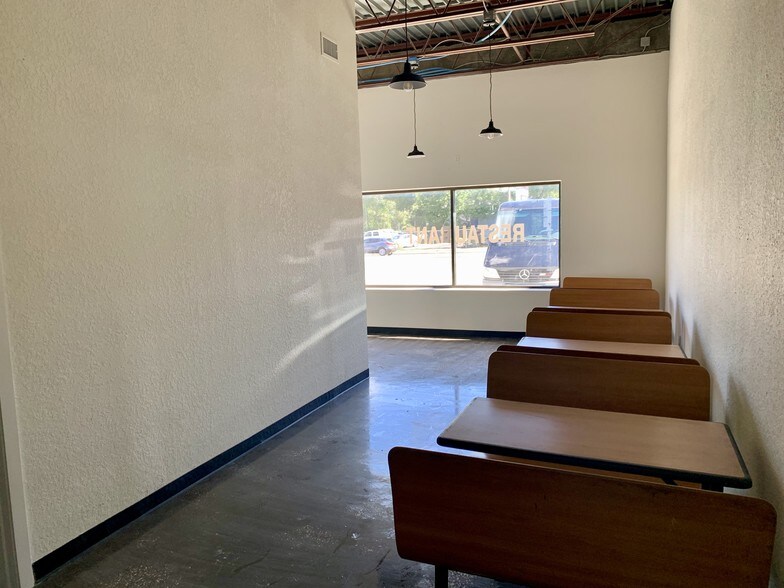 More Photos Of 9714 N Nebraska Ave, Tampa Restaurant For Sale
