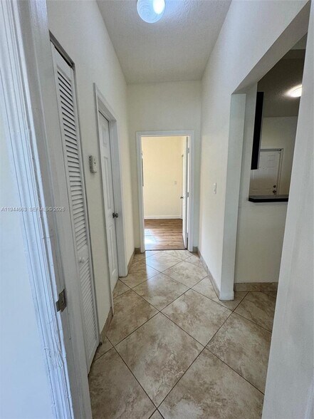 More Photos Of 2000 Monroe St, Hollywood Apartments For Sale
