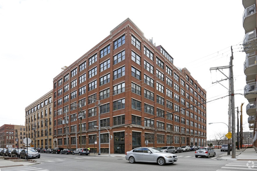 Primary Photo Of 921 W Van Buren St, Chicago Office Residential For Sale