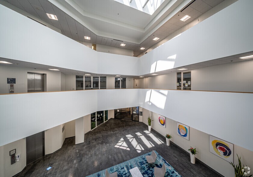 More Photos Of 4600 Highway 6 N, Houston Office For Lease