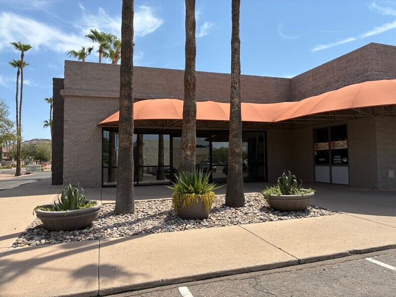 More Photos Of 1107 E Bell Rd, Phoenix Unknown For Lease