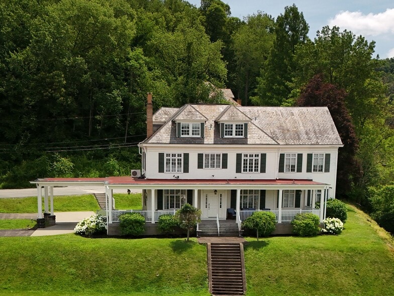 More Photos Of 12 Lotus Ave, Chester Specialty For Sale