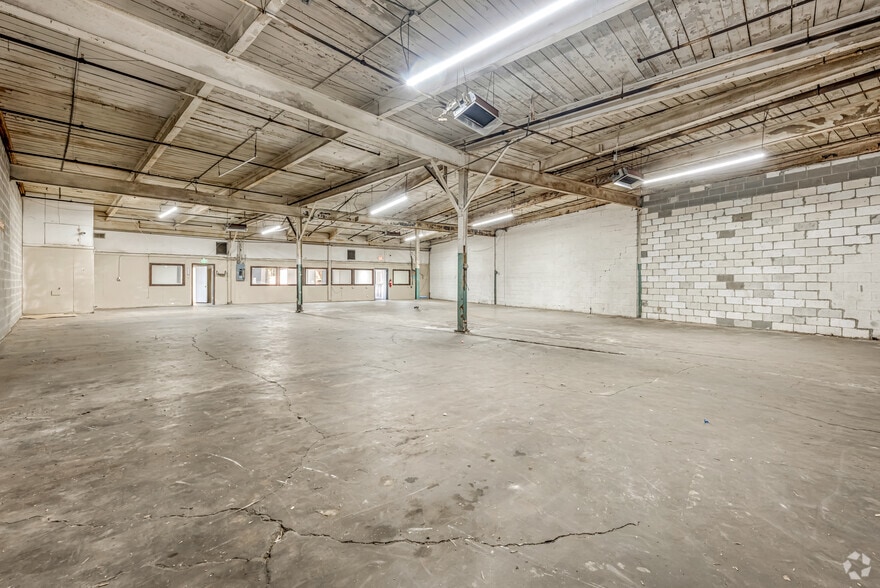 More Photos Of 1129-1199 Willingham Dr, East Point Warehouse For Lease
