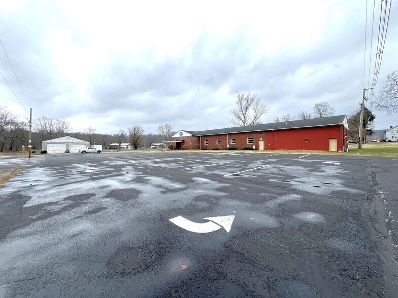 More Photos Of 163 9th St, New Florence Medical For Sale