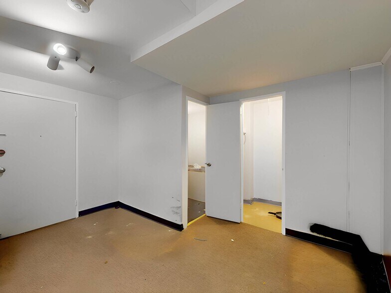 More Photos Of 4600 Duke St, Alexandria Apartments For Sale