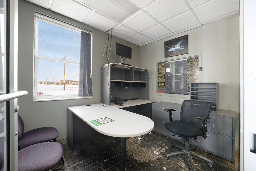 More Photos Of 20600 Hwy 2, Tilbury Auto Dealership For Sale