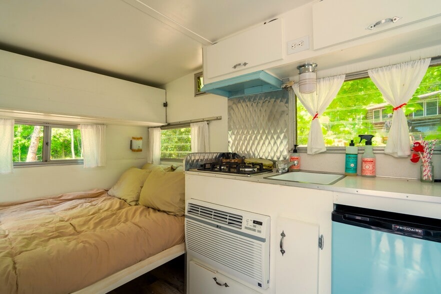 More Photos Of 38 Camp Ultima Blvd, Franklin Hospitality For Sale