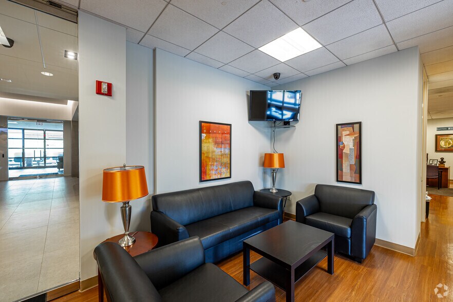 More Photos Of 440 Wheelers Farms Rd, Milford Office For Lease